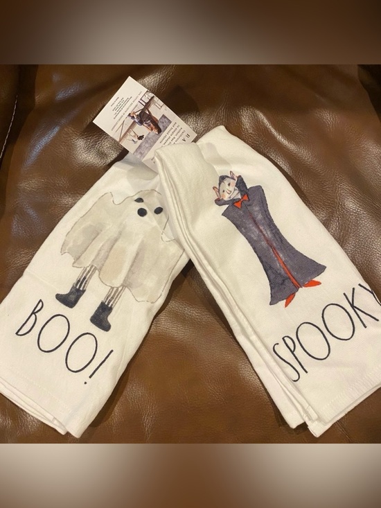 Rae Dunn Other - Rae Dunn BOO Ghost & SPOOKY Dracula Halloween Towel Set NEW!!